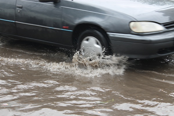 سیلاب خیابان های قزوین را در نوردید