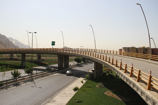 بهره برداری از پل روگذر تقاطع بزرگراه امام علی(ع) و شهید کریمی