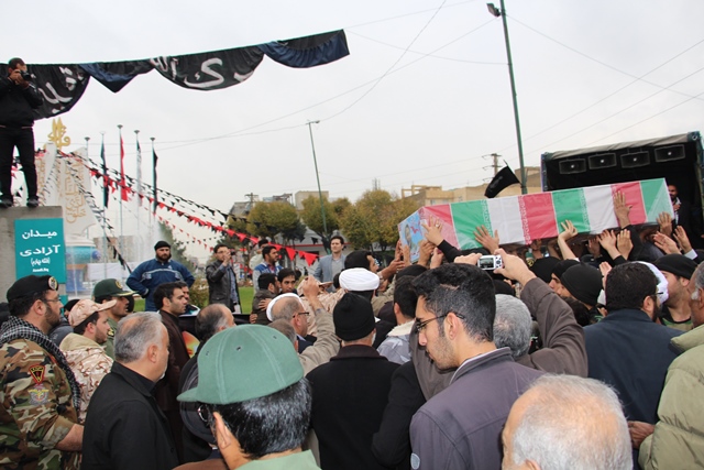 پیکر شهید روحانی مدافع حرم در شهرستان فردیس تشییع شد