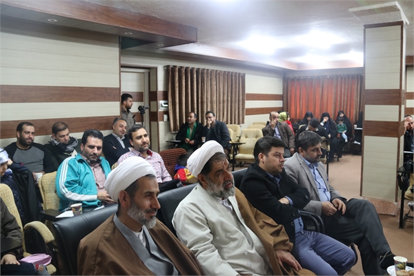 محفل خانوادگی کارکنان ناحیه بسیج امام حسین(ع) برگزار شد