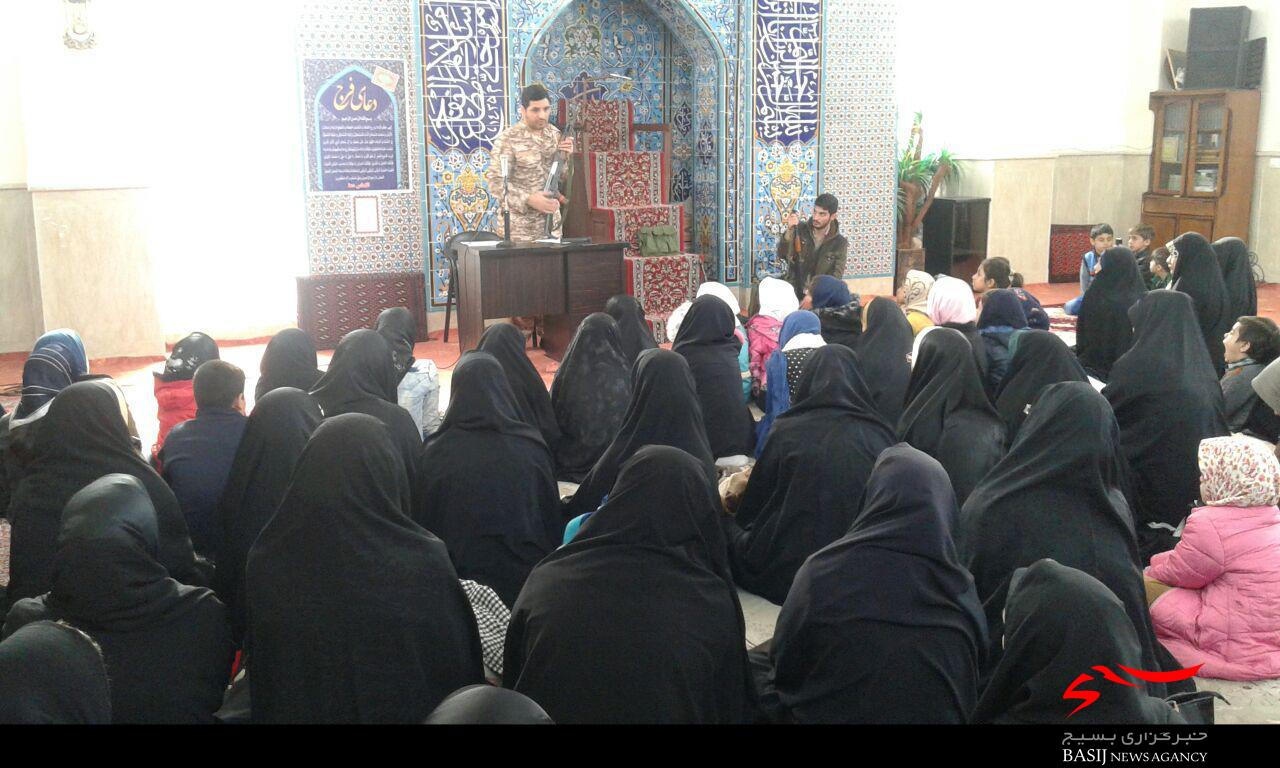 کلاسهای آمادگی نظامی در مسکن مهر شهرستان نظرآباد