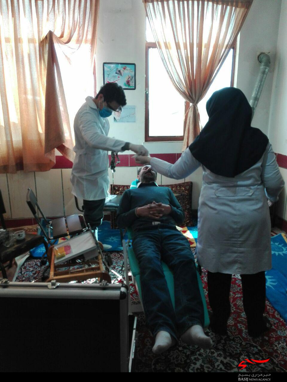 خدمات دندانپزشکی رایگان گروه جهادی فاطمه الزهرا(س) در روستای احمد آباد مصدق
