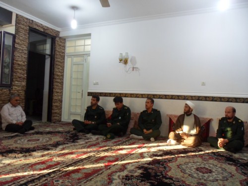دیدار از خانواده شهدا به همت عقیدتی سیاسی سپاه دشتستان