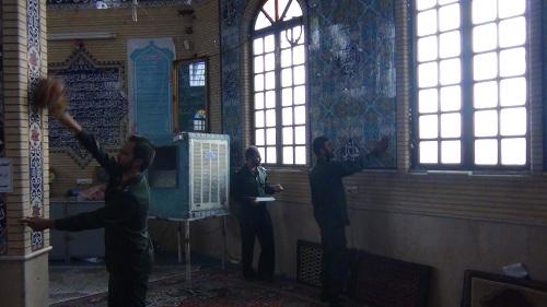 غبارروبی مسجد انقلاب شهرستان سروستان