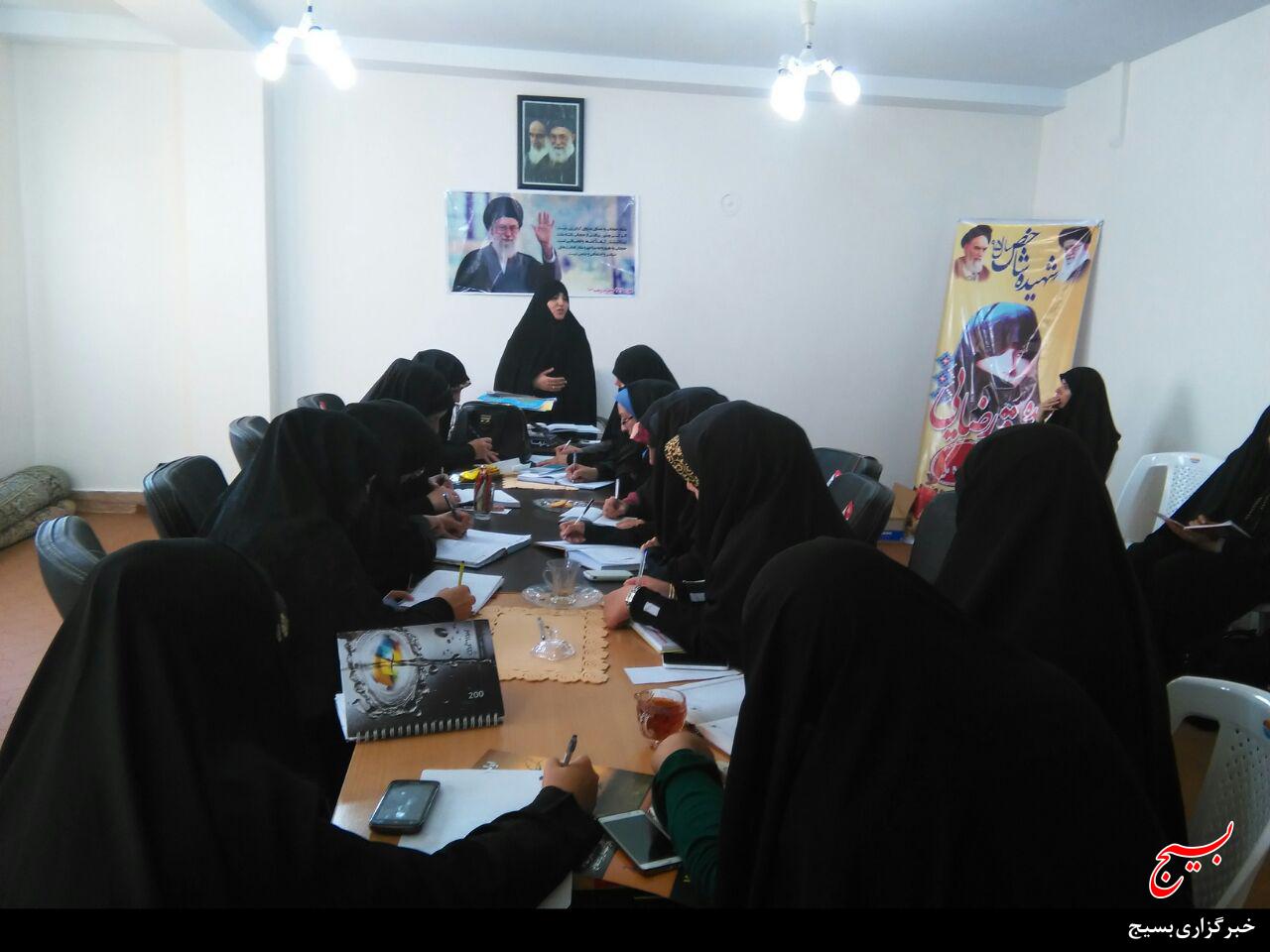 دوره تربیت مربی کودک و نوجوان مهدویت در مهرشهر کرج برگزار شد + تصاویر