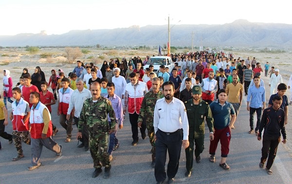 پیاده روی خانوادگی به مناسبت عید غدیر به همت تربیت بدنی سپاه کنگان برگزار شد+تصویر