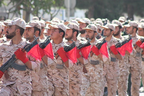 رژه مقتدرانه نیروهای مسلح در قزوین