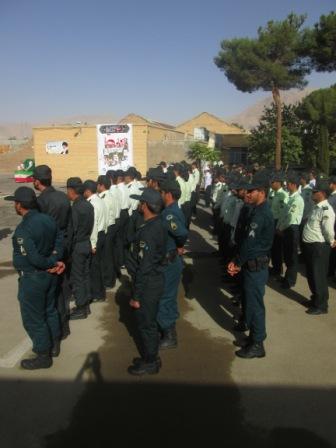 پایوران سپاه ناحیه خمینی شهر در مراسم صبحگاه مشترک نیروی انتظامی حضور یافتند