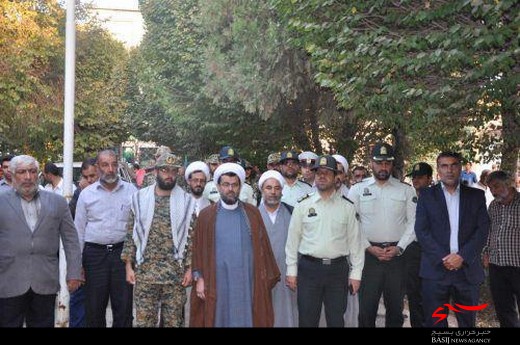 گلزاری شهدای شهرستان اشتهارد در هفته دفاع مقدس گلباران شد