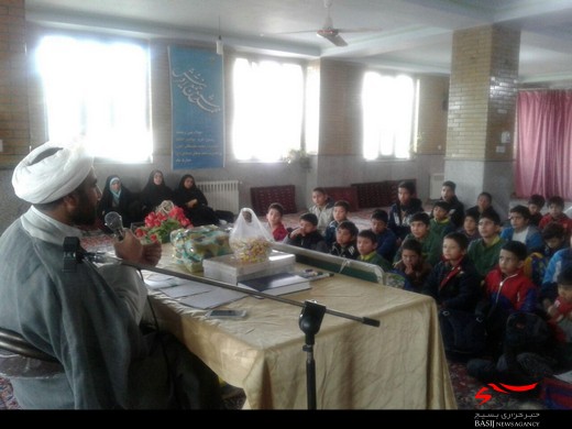 مراسم جشن هفته وحدت در مدرسه شهید کشت دار برگزار شد