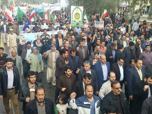 راهپیمایی یوم الله 22 بهمن در شهر مرزی مهران برگزارشد+تصاویر