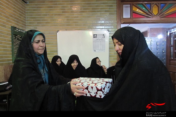 بسته های عیدانه در آستانه عید نوروز به نیازمندان توزیع شد
