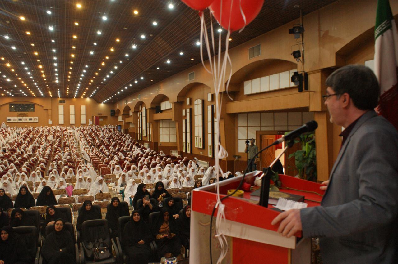 برگزاری جشن عبادت 1200 دانش آموز دختر شهرستان شاهرود