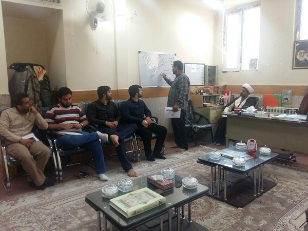 برگزاری هیئت اندیشه ورز «جوانه های صالحین» در حوزه شهید باهنر قم