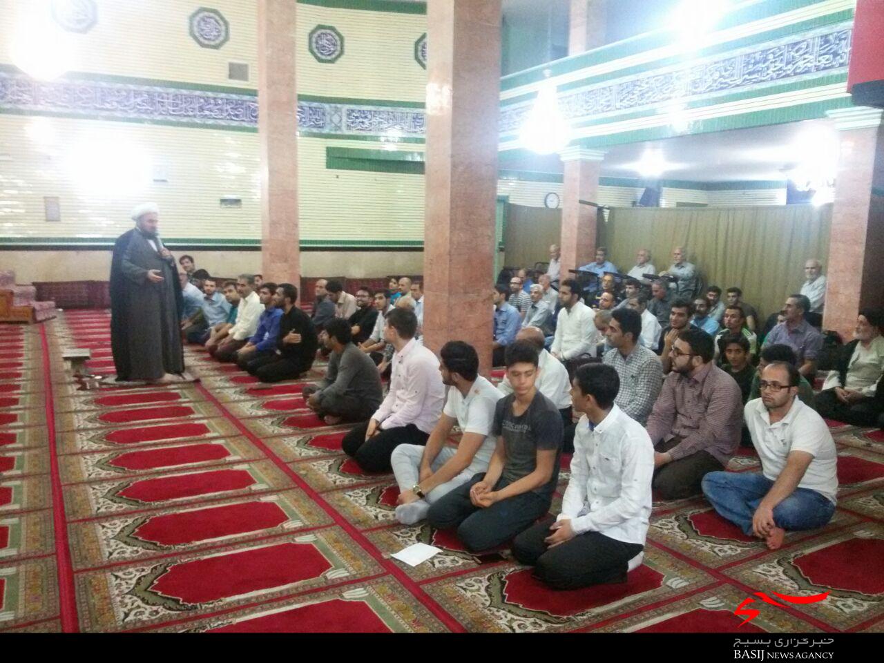 طرح مسجد محور با حضور بسیجیان در مساجد استان البرز اجرای یمیشود