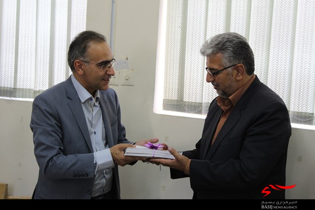 میامی به لحاظ جمعیتی رتبه اول اهدا کتاب در استان را داراست /افتتاح کتابخانه نردین در آینده ی نزدیک