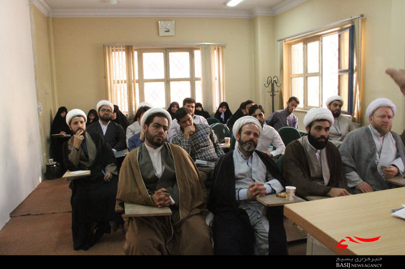 اجرای 45 عنوان برنامه شاخص توسط بسیج طلاب استان همدان