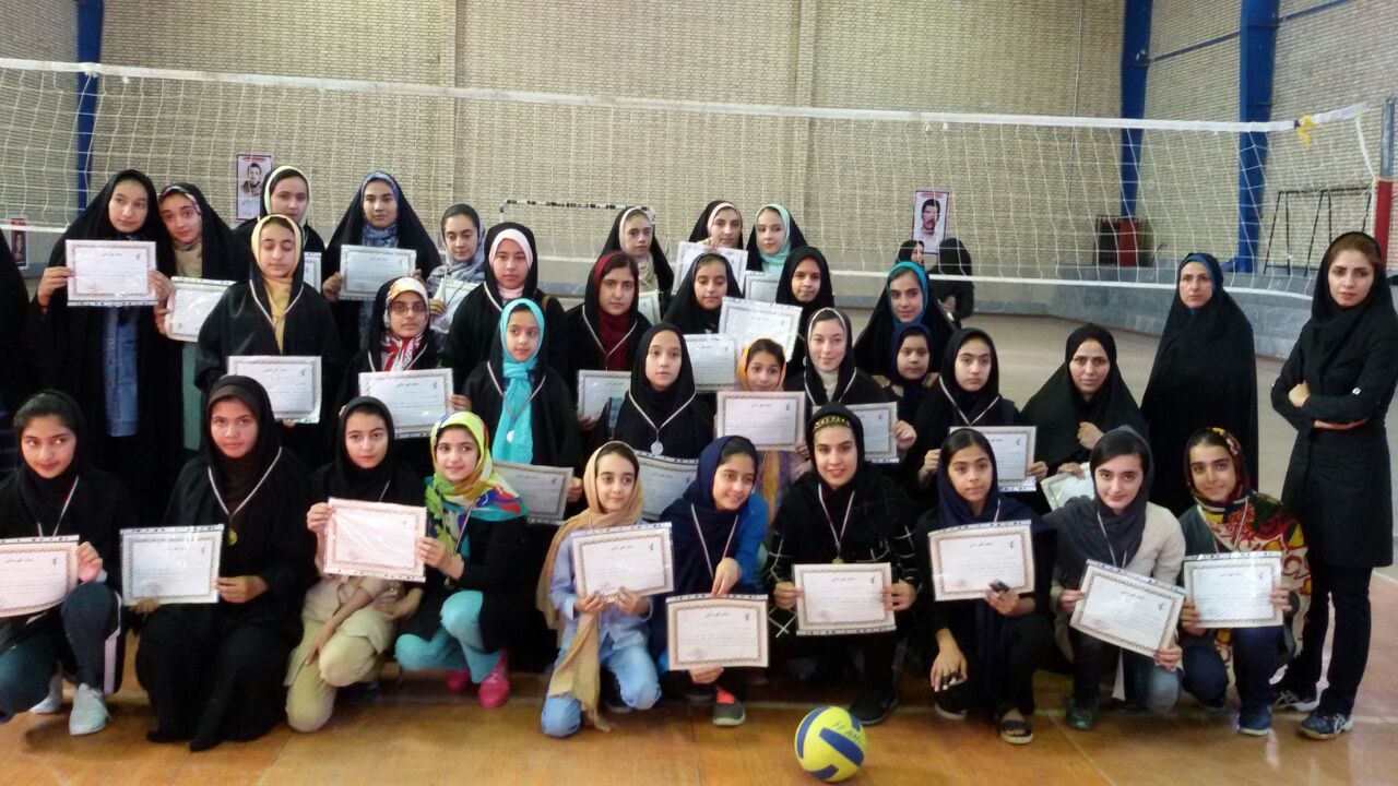 برگزاری مسابقات والیبال قهرمانی بسیج یادواره شهدای زن استان سمنان در شاهرود +تصاویر