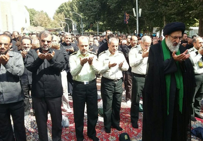 نماز ظهر عاشورا در شهرهای استان البرز برگزار شد