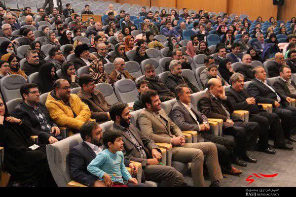 جشن بزرگ چله پیروزی انقلاب اسلامی با حضور اصناف کرج برگزار شد .