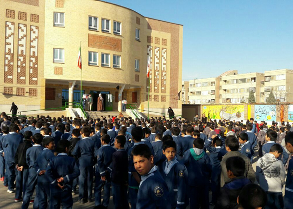 نشست روشنگری در مدرسه شهدای غزه قرچک برگزار شد