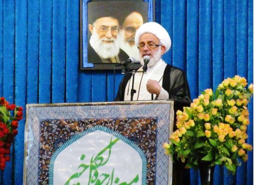 ملت ایران چهل سال با قدرت دربرابر دشمنان ایستاده است