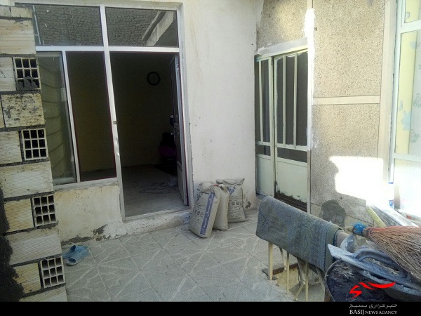 جهادگران بسیجی خانه مادر شهیدی را مرمت کردند
