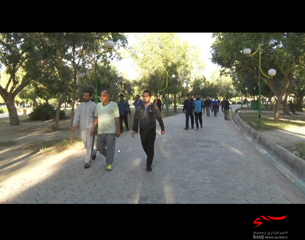 همایش بزرگ پیاده­ روی کارکنان نیروهای مسلح بوشهر برگزار شد