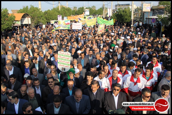 راهپیمایی یوم الله 22 بهمن در شهرستان دهلران برگزار شد