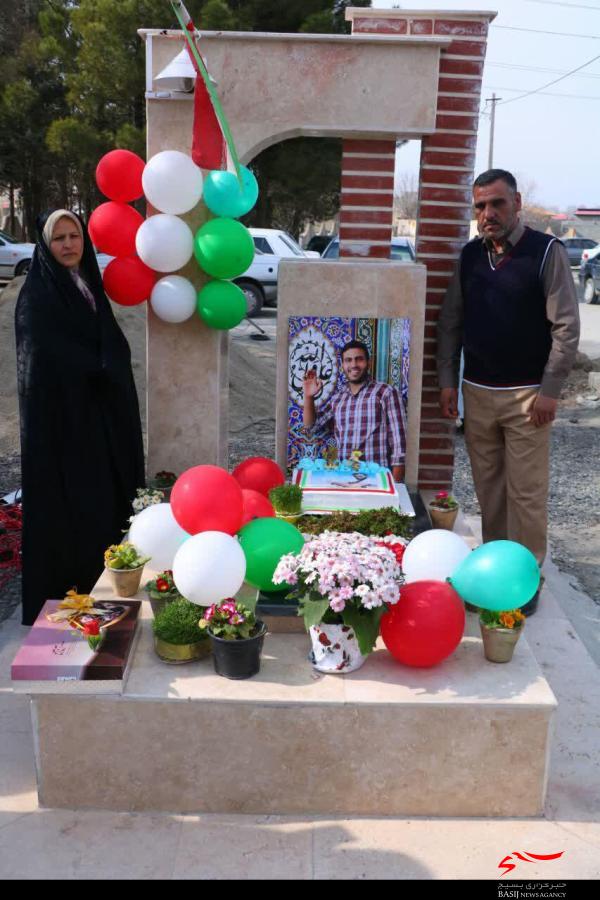 برگزاری مراسم جشن تولد شهید مدافع حرم «علی اصغر الیاسی» در کنار مزارش+تصاویر