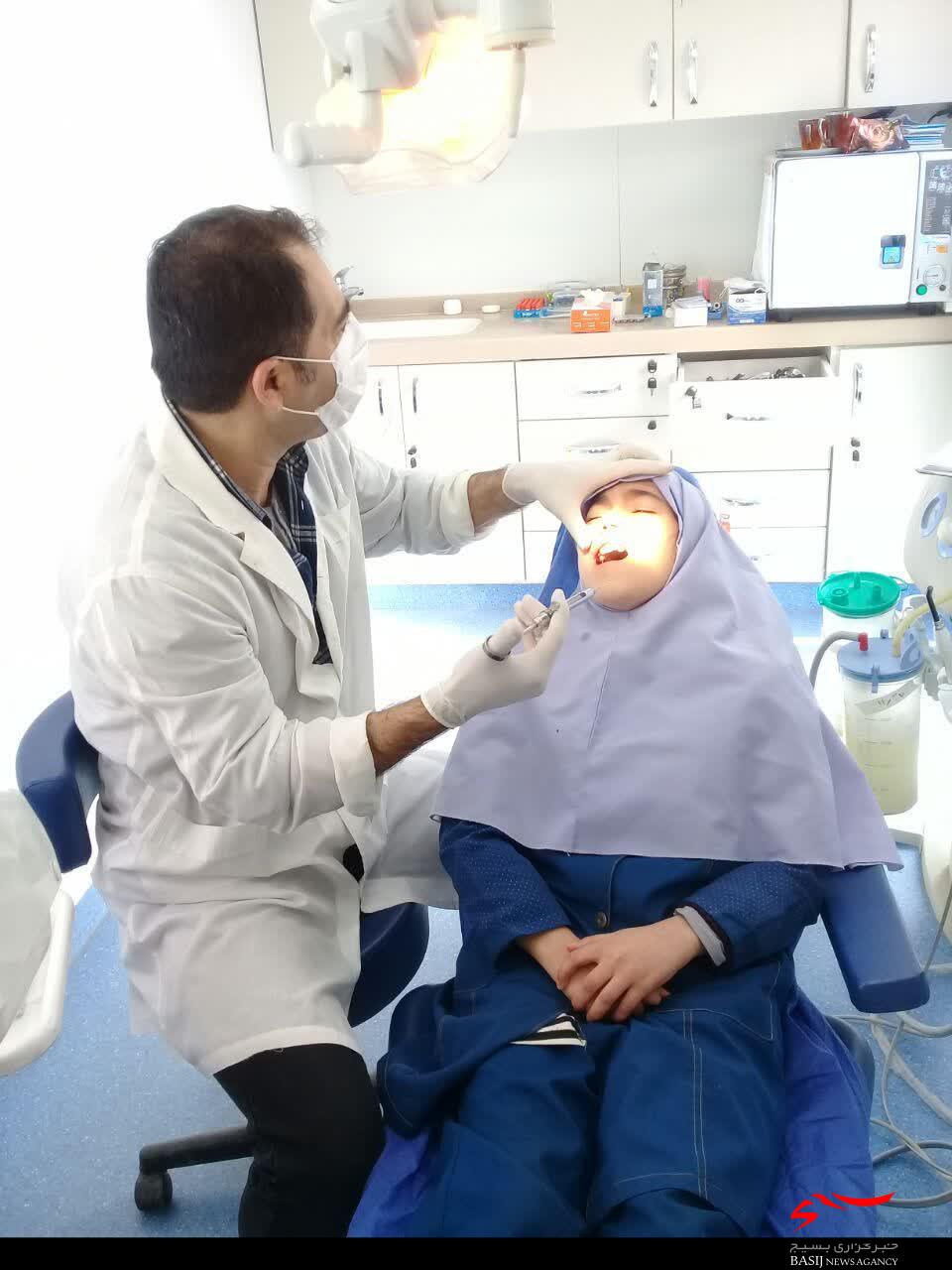 ارائه خدمات رایگان دندانپزشکی در منطقه مهرشهر کرج