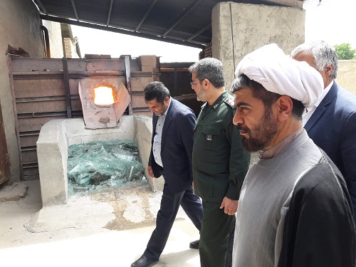 سرهنگ اصغری فرمانده سپاه ورامین: اگر می خواهیم در مقابل تحریمهای دشمنان بایستیم باید از تولیدات داخلی و کالای ایرانی حمایت کنیم.