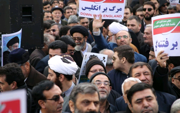 مردم تبریز پس از اقامه نمازجمعه اقدامات اخیر ترامپ را محکوم کردند
