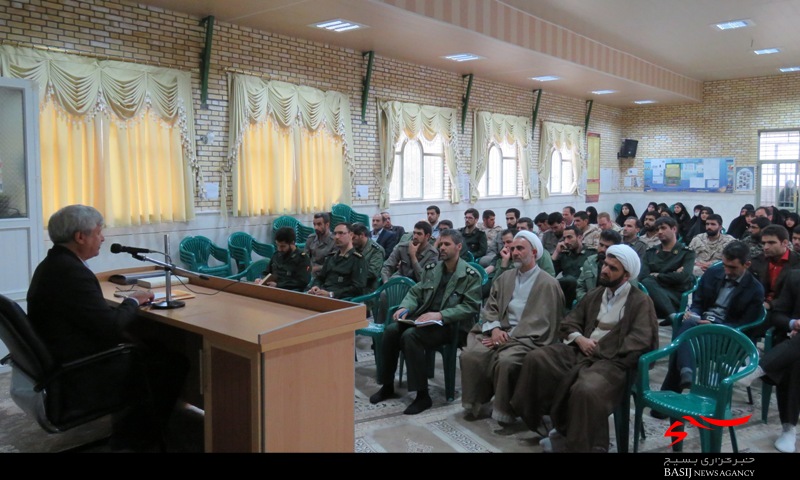 نشست صمیمی کارکنان ناحیه فریدونشهر با نماینده شهرستان در مجلس شورای اسلامی