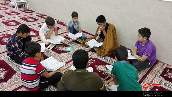 برگزاری کلاس آموزش قرآن و نماز نونهالان در برازجان