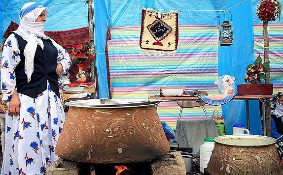 سیزدهمین جشنواره آش و غذا‌های سنتی شهرستان نیر برگزار می‌شود