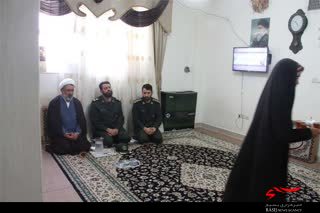 دیدار مسئولان ناحیه امام حسن مجتبی (ع) با خانواده شهید مکیان + تصاویر