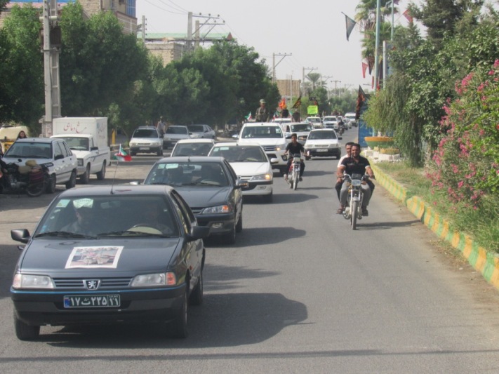 صبح امروز همزمان با سراسر کشور رژه خودرویی به مناسبت هفته دفاع مقدس در شهرستان فاریاب برگزار شد.