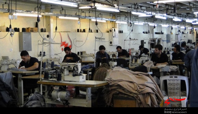 فعالیت 135 نفر در مجتمع تولیدی پوشاک دیبا همدان