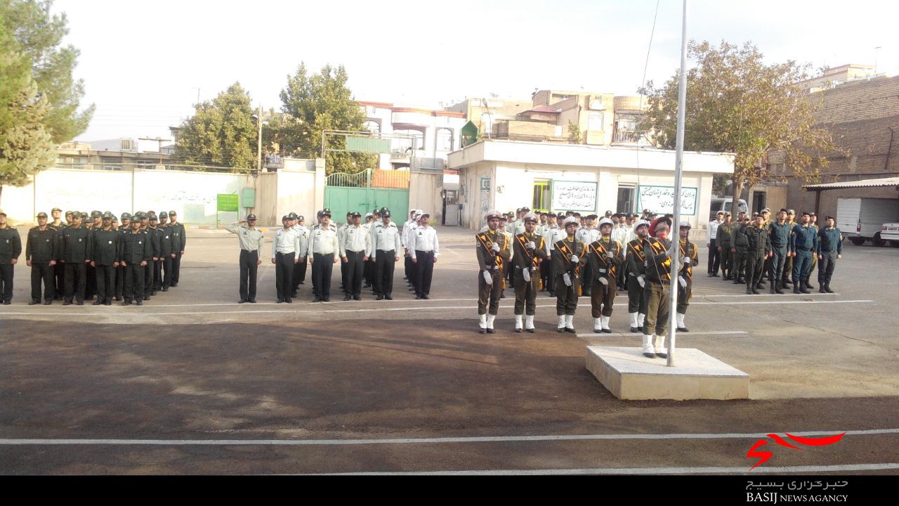 برگزاری صبحگاه مشترک نیروهای نظامی و انتظامی در اسدآباد