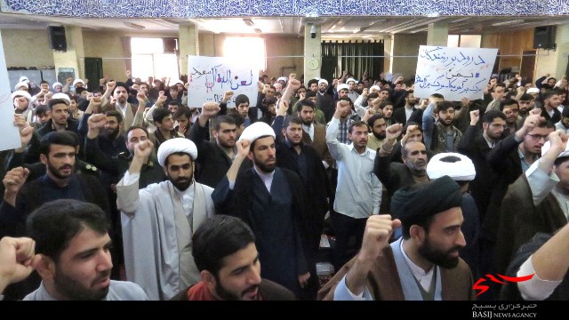 تجمع اعتراض‌آمیز طلاب و روحانیون همدان در حمایت از مردم یمن برگزار شد