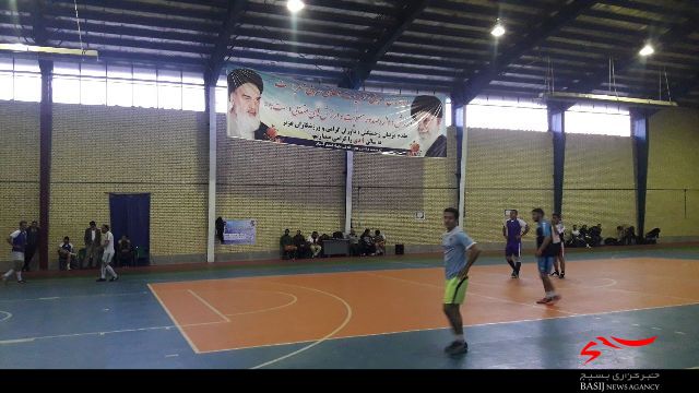 برگزاری مسابقات فوتسال ادارات و ارگان‌ها در سالن ۹ دی سپاه اسدآباد