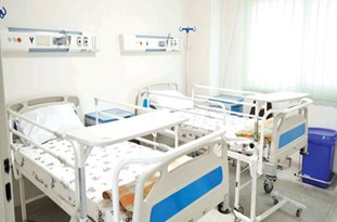 بهره برداری از ۱۷۰۰ تخت بیمارستانی در قم تا سال ۱۴۰۰