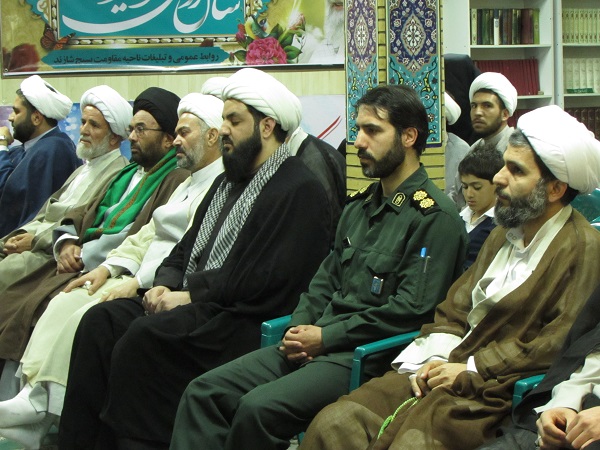 اهمیت نقش آفرینی روحانیون در تبیین گام دوم انقلاب اسلامی