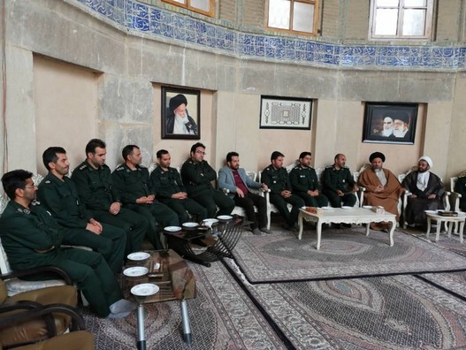 دیدار جمعی از کارکنان سپاه ناحیه ثارالله شیراز با علما