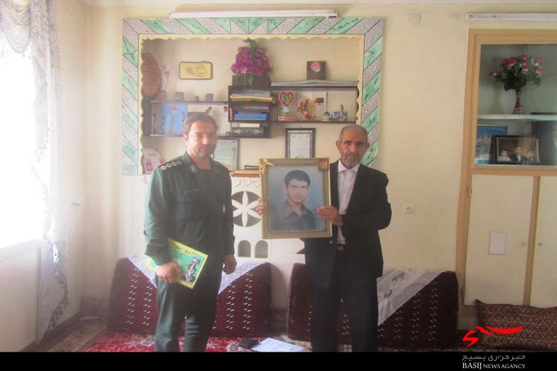 دیدار فرمانده حوزه شهید مبارکی همدان با خانواده‌های شهدا
