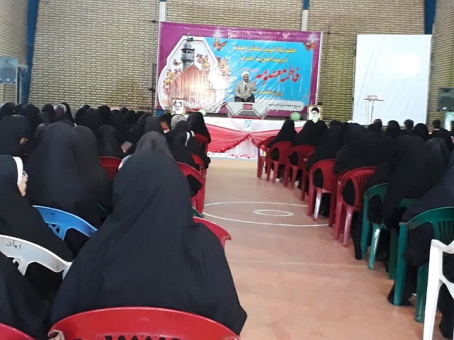 جشن میلاد حضرت معصومه و روز دختر در شهرستان‌های لرستان برگزار شد