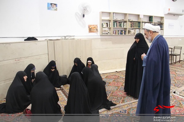 بازدید مسئول نمایندگی ولی فقیه در ناحیه امام حسن مجتبی از پایگاه حکیمه خاتون قم+ تصاویر