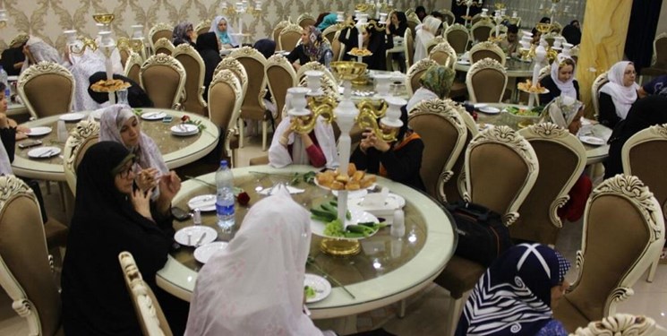 جشن ازدواج ۱۱۰ مددجوی نوعروس البرزی برگزار شد