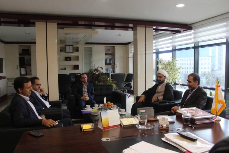 نشست مشترک بسیج اساتید استان مازندران با مدیرعامل بانک انصار استان